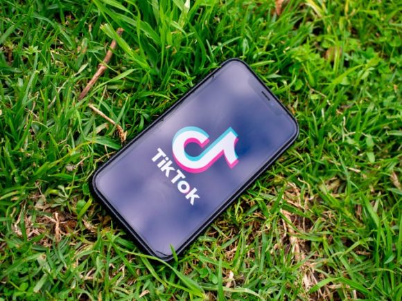 What Online Retailers in 2020 Need to Know About Marketing with TikTok